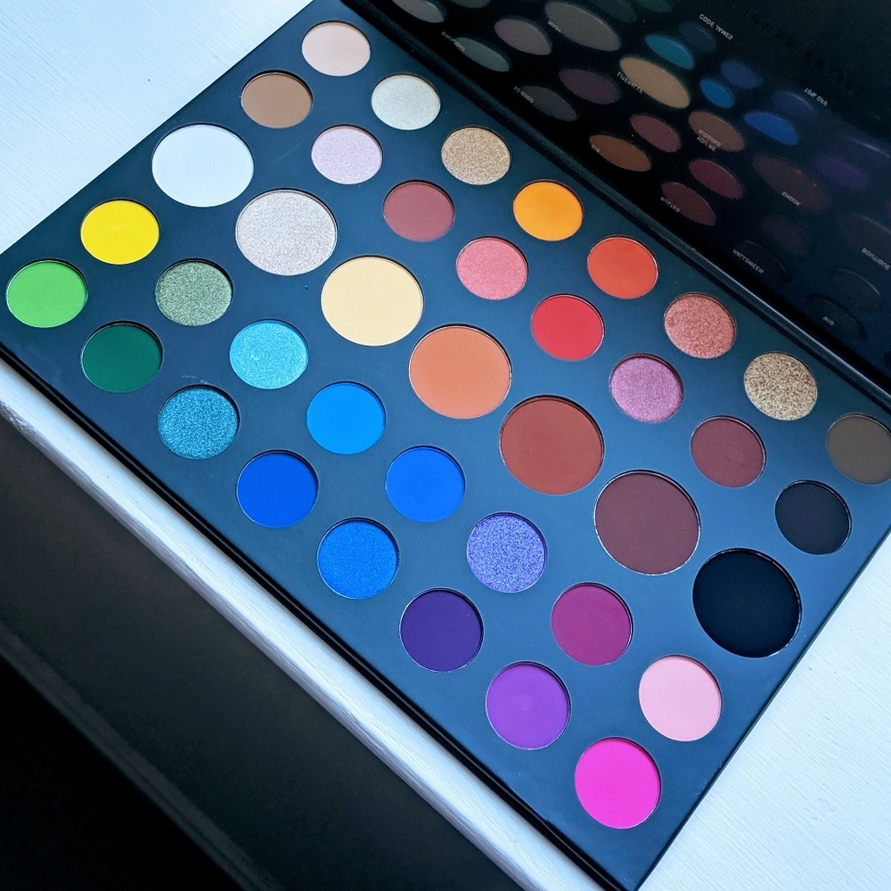 Morphe James Charles Artistry Palette